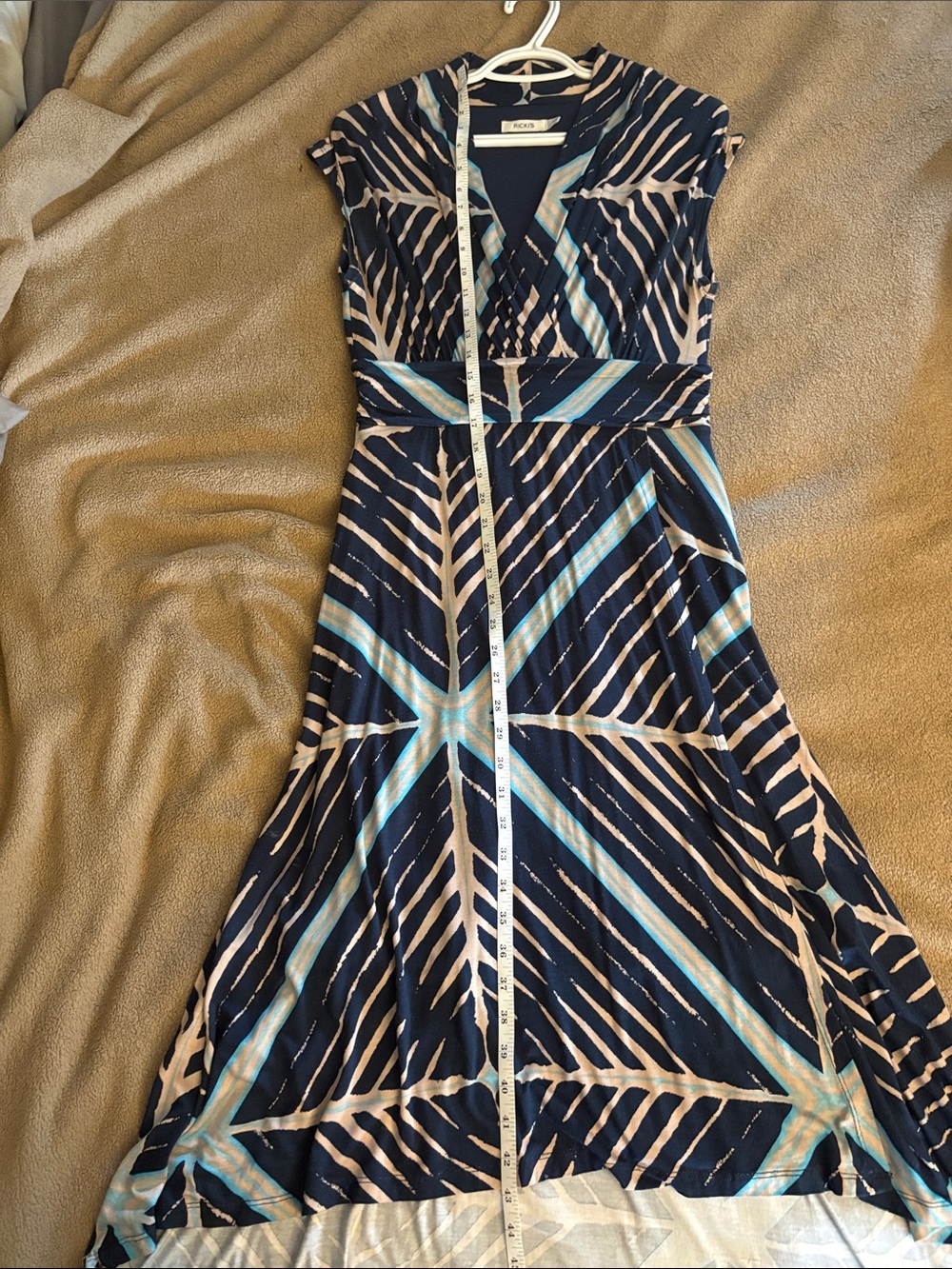 Dip hem maxi dress - Picture 6 of 7